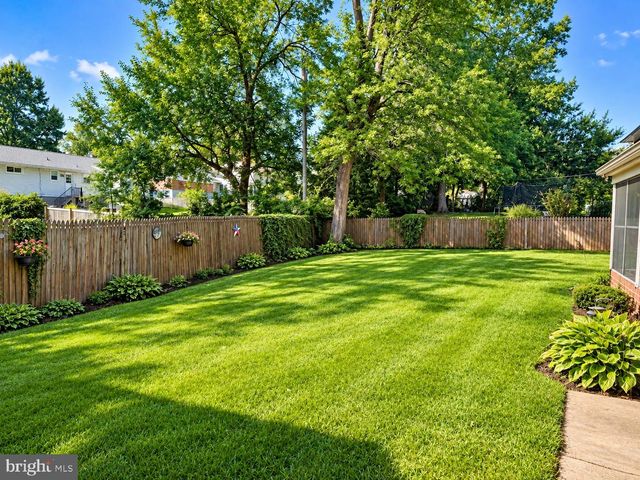 17 WENDSLOW RD, Lutherville Timonium, MD 21093