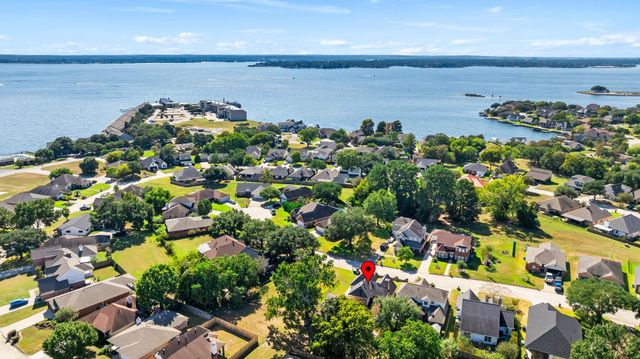 6971 Breezy Point, Willis, TX 77318