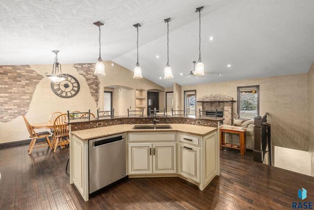 27121 Morning Glory Ave Avenue, Harrisburg, SD 57032