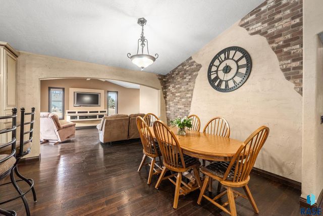 27121 Morning Glory Ave Avenue, Harrisburg, SD 57032