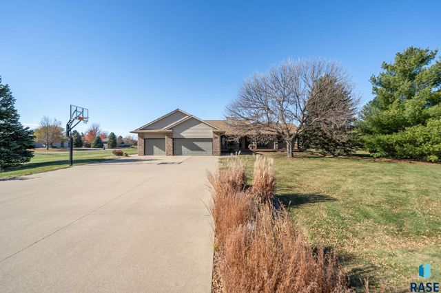 27121 Morning Glory Ave Avenue, Harrisburg, SD 57032