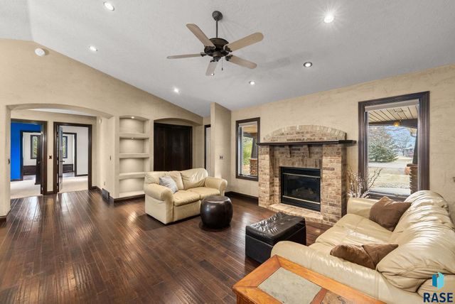 27121 Morning Glory Ave Avenue, Harrisburg, SD 57032