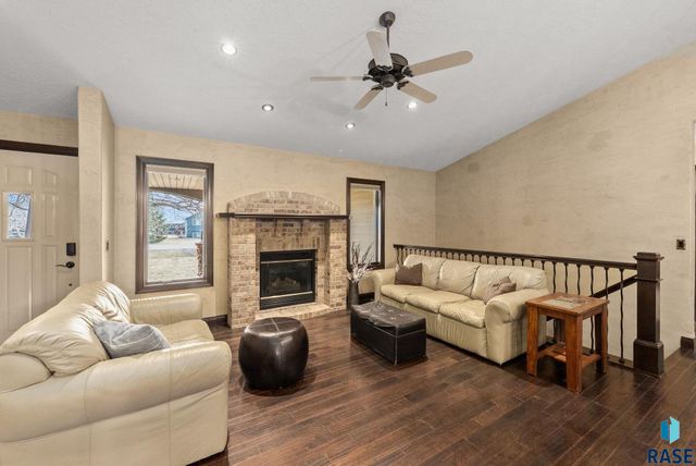 27121 Morning Glory Ave Avenue, Harrisburg, SD 57032