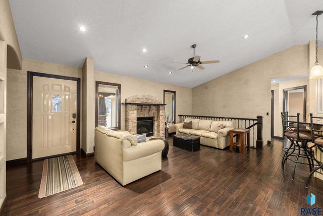 27121 Morning Glory Ave Avenue, Harrisburg, SD 57032