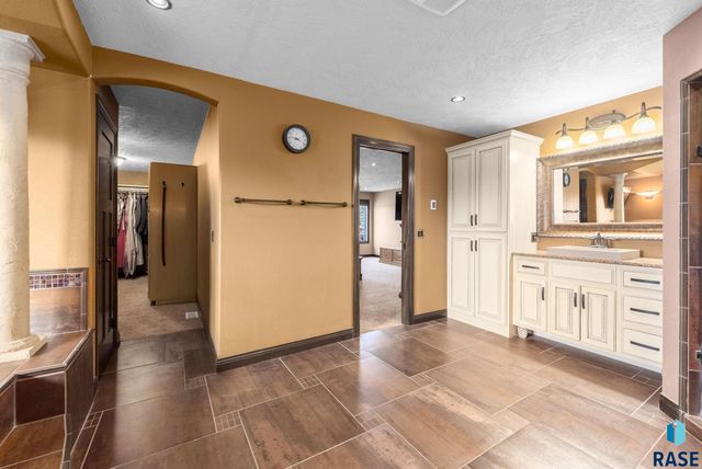 27121 Morning Glory Ave Avenue, Harrisburg, SD 57032