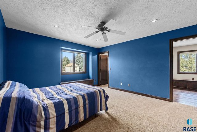 27121 Morning Glory Ave Avenue, Harrisburg, SD 57032