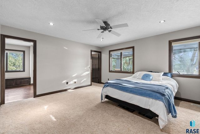 27121 Morning Glory Ave Avenue, Harrisburg, SD 57032