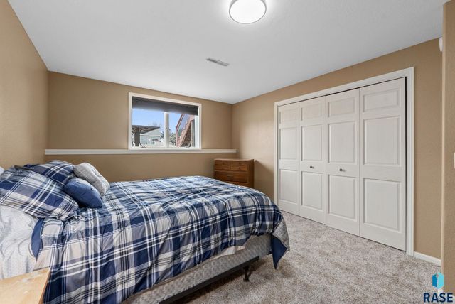 27121 Morning Glory Ave Avenue, Harrisburg, SD 57032