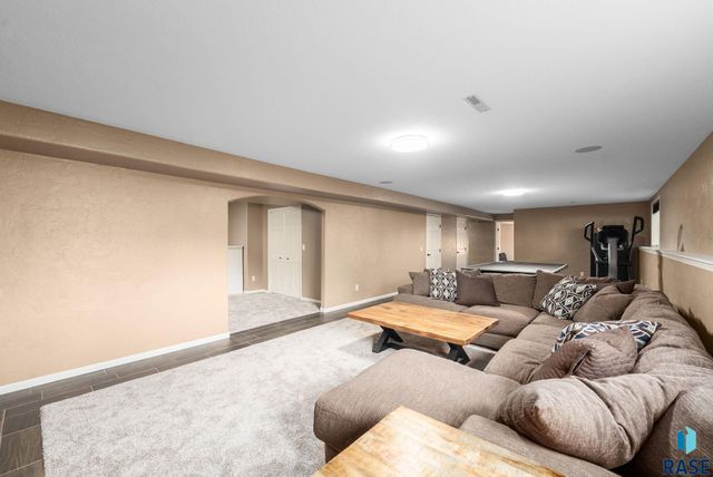 27121 Morning Glory Ave Avenue, Harrisburg, SD 57032