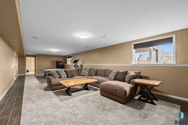 27121 Morning Glory Ave Avenue, Harrisburg, SD 57032