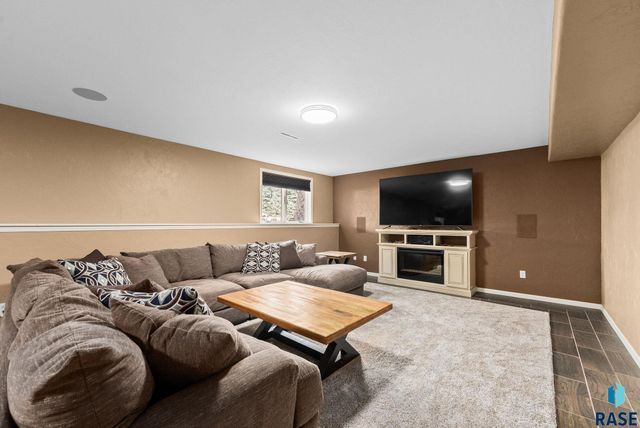 27121 Morning Glory Ave Avenue, Harrisburg, SD 57032