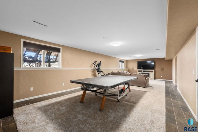 27121 Morning Glory Ave Avenue, Harrisburg, SD 57032