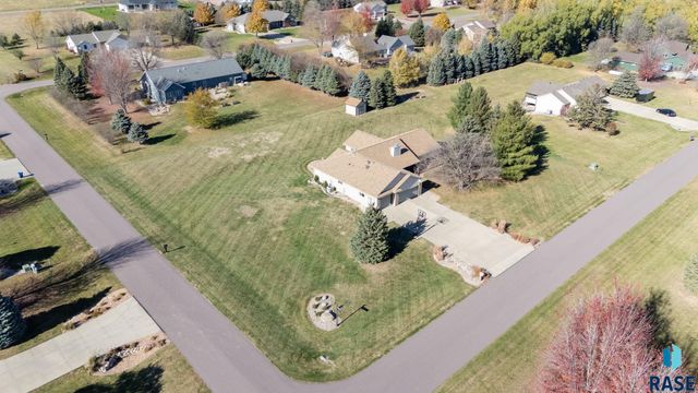 27121 Morning Glory Ave Avenue, Harrisburg, SD 57032