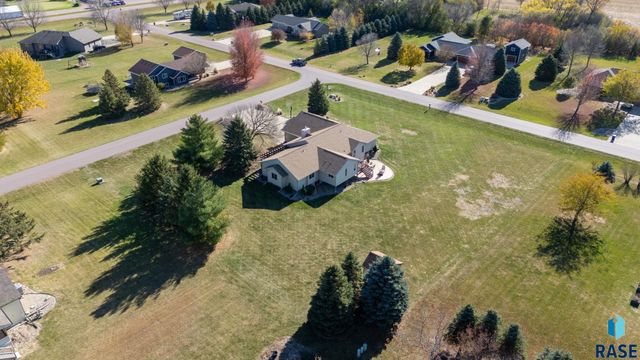 27121 Morning Glory Ave Avenue, Harrisburg, SD 57032