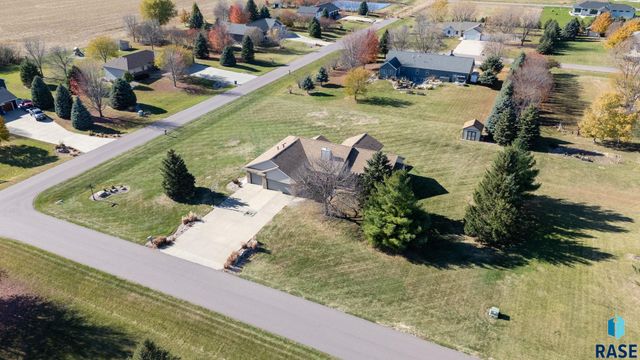 27121 Morning Glory Ave Avenue, Harrisburg, SD 57032