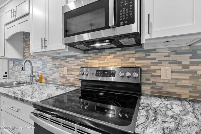 7100 Chippenham Rd, Louisville, KY 40222