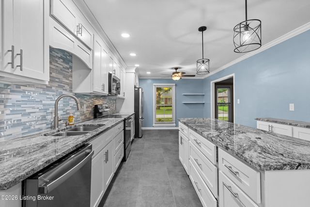 7100 Chippenham Rd, Louisville, KY 40222