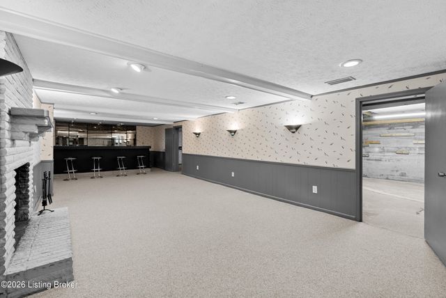 7100 Chippenham Rd, Louisville, KY 40222