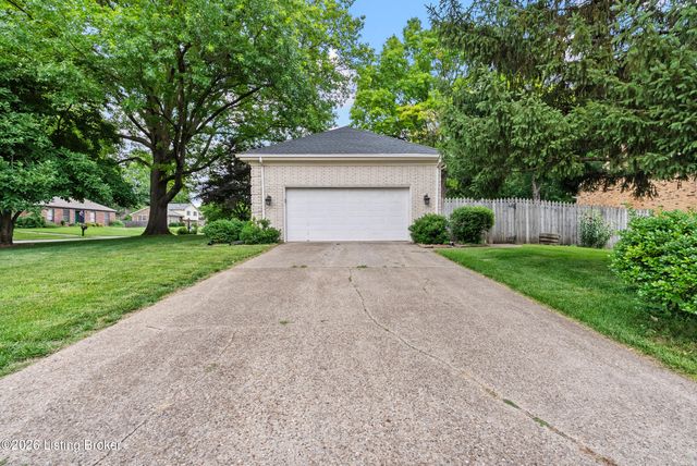 7100 Chippenham Rd, Louisville, KY 40222