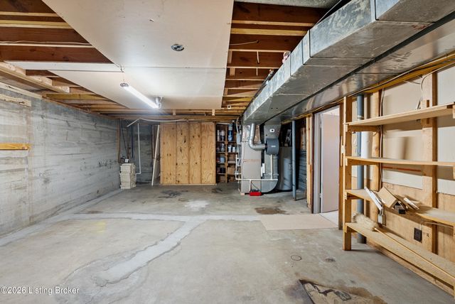 7100 Chippenham Rd, Louisville, KY 40222