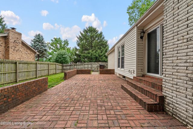 7100 Chippenham Rd, Louisville, KY 40222
