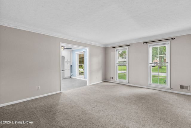 7100 Chippenham Rd, Louisville, KY 40222