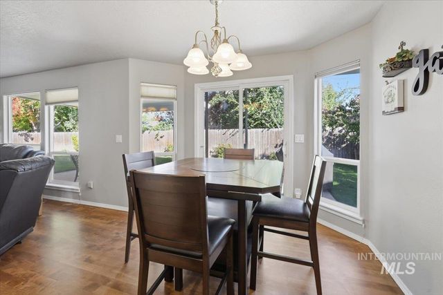 2082 E Glasgow St, Meridian, ID 83646