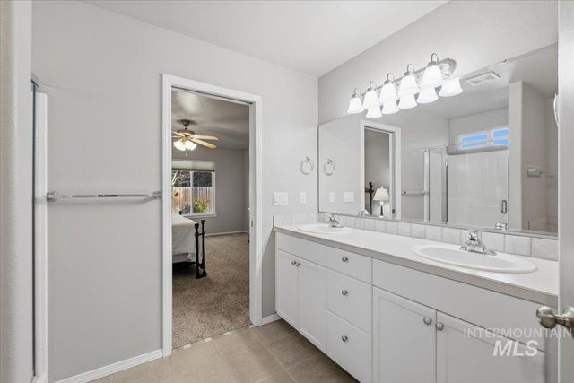 2082 E Glasgow St, Meridian, ID 83646