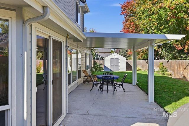 2082 E Glasgow St, Meridian, ID 83646