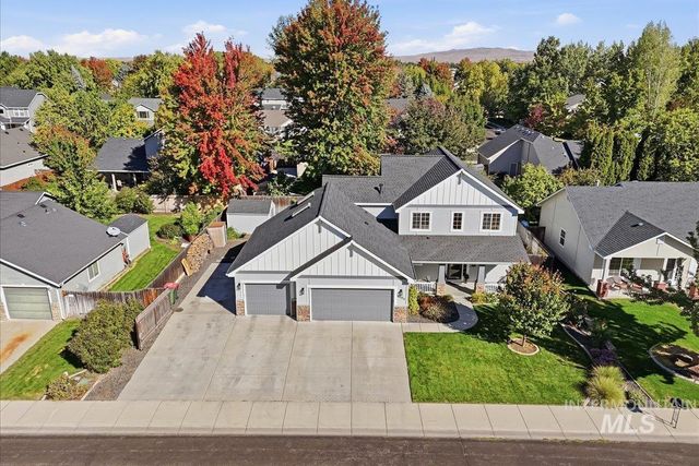 2082 E Glasgow St, Meridian, ID 83646