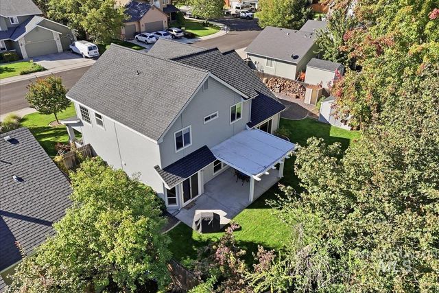 2082 E Glasgow St, Meridian, ID 83646