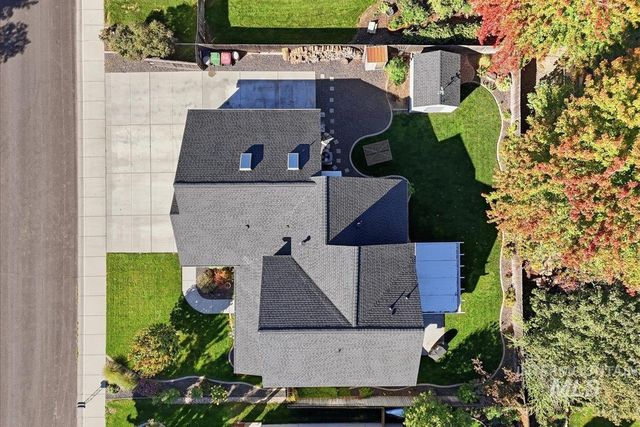 2082 E Glasgow St, Meridian, ID 83646