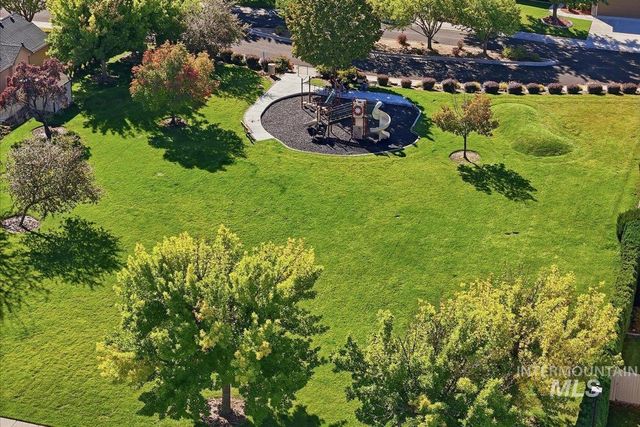 2082 E Glasgow St, Meridian, ID 83646