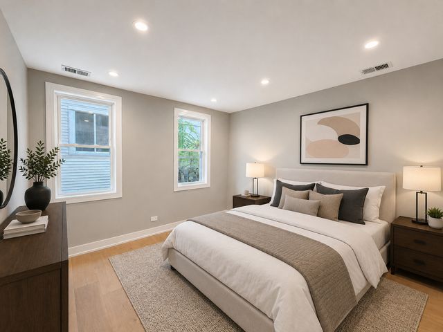 1905 W HURON Street CH, Chicago, IL 60622
