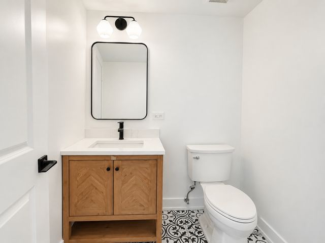 1905 W HURON Street CH, Chicago, IL 60622