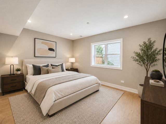 1905 W HURON Street CH, Chicago, IL 60622