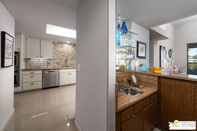 2324 Camino Vida, Palm Springs, CA 92264