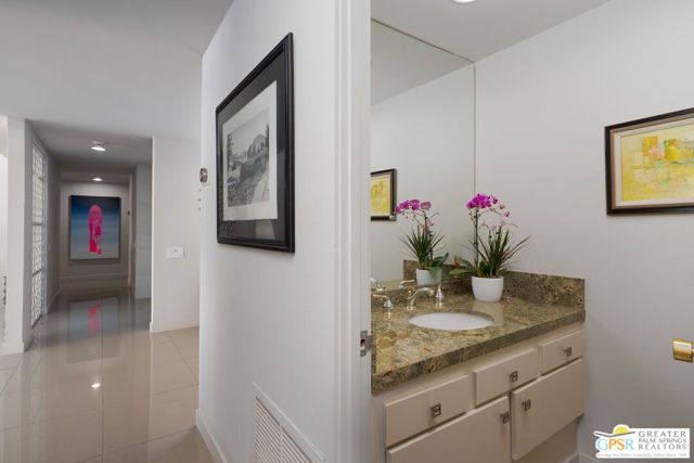 2324 Camino Vida, Palm Springs, CA 92264