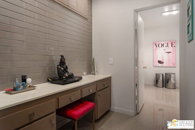 2324 Camino Vida, Palm Springs, CA 92264