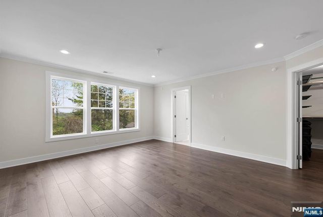 92 Cinnamon Drive, Upper Saddle River, NJ 07458