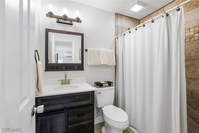 3561 Thomasson DR, Naples, FL 34112