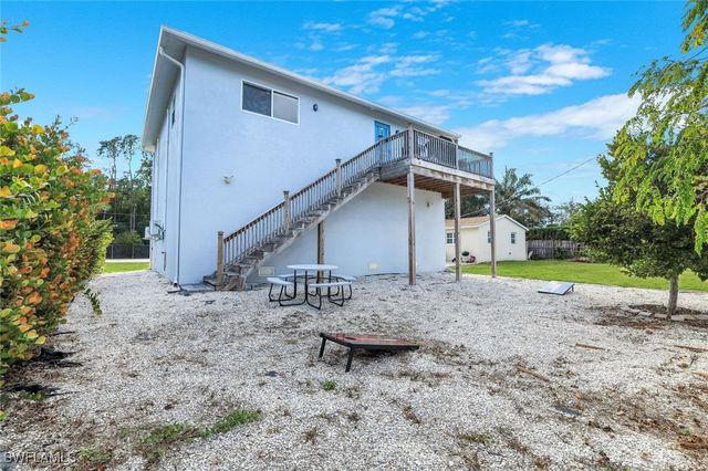 3561 Thomasson DR, Naples, FL 34112