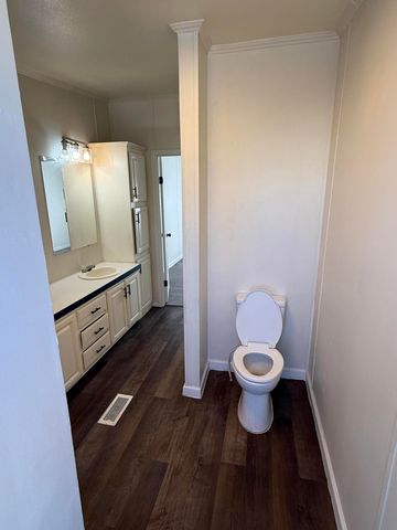 1211 Avenue M, Levelland, TX 79336