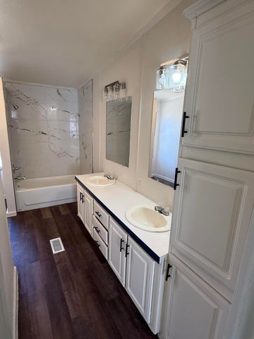 1211 Avenue M, Levelland, TX 79336