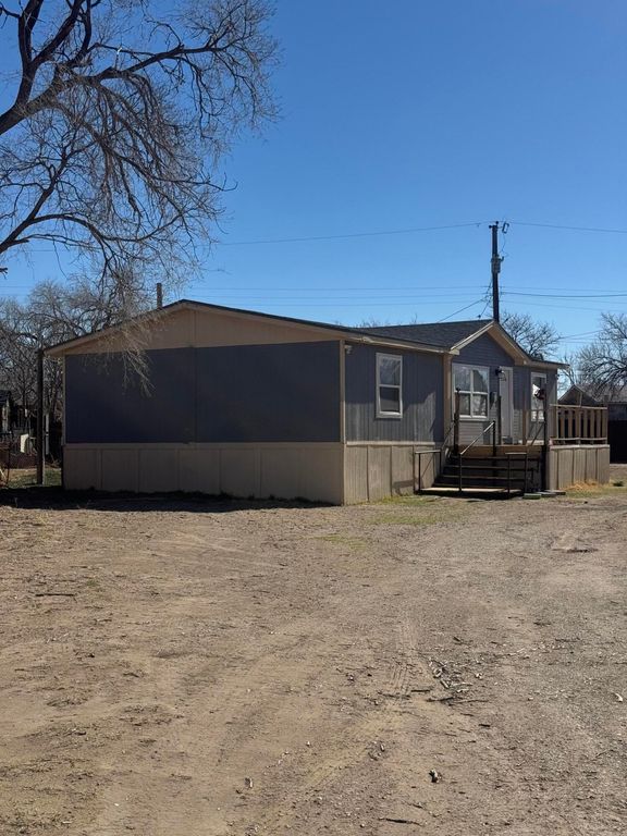 1211 Avenue M, Levelland, TX 79336