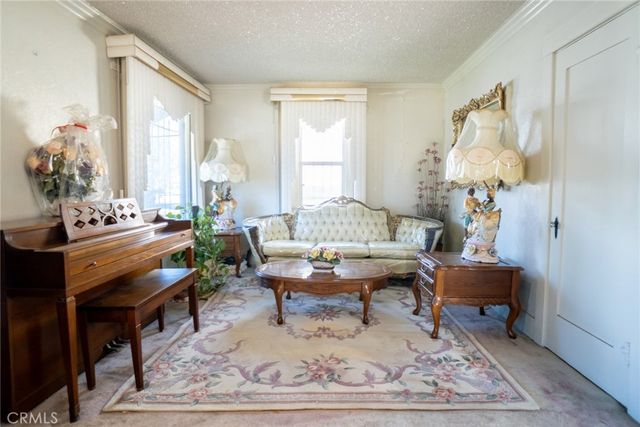 5934 Madden, Los Angeles, CA 90043