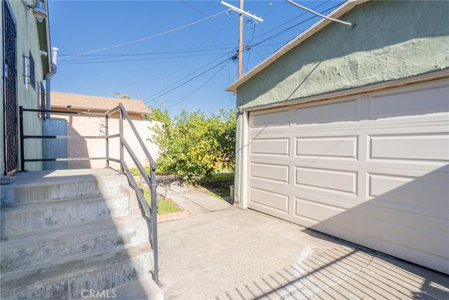 5934 Madden, Los Angeles, CA 90043