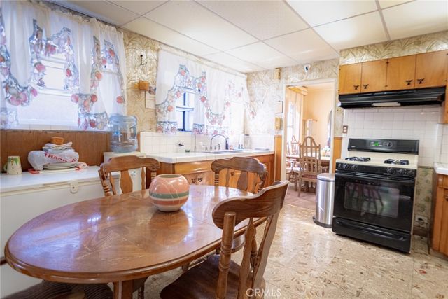 5934 Madden, Los Angeles, CA 90043