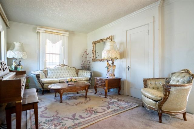 5934 Madden, Los Angeles, CA 90043