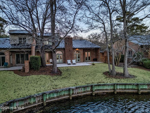 1751 Signature Place, Wilmington, NC 28405